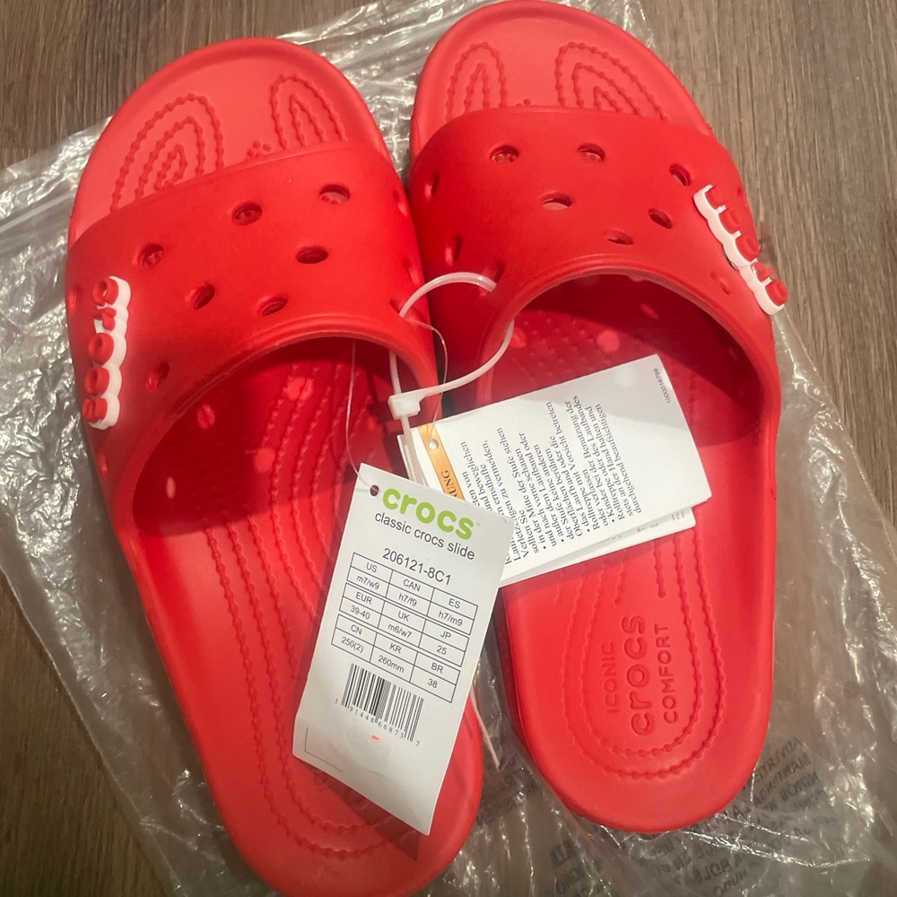 *New* Classic CROCS slide Red w9/M7